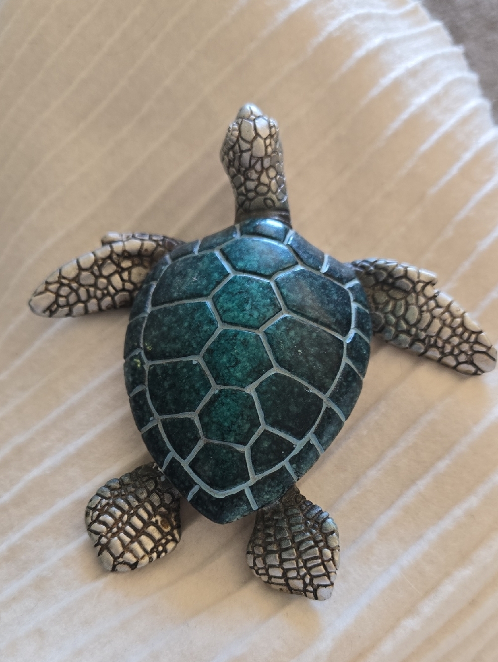 Beautiful Coastal Themed Polystone Sea Turtle